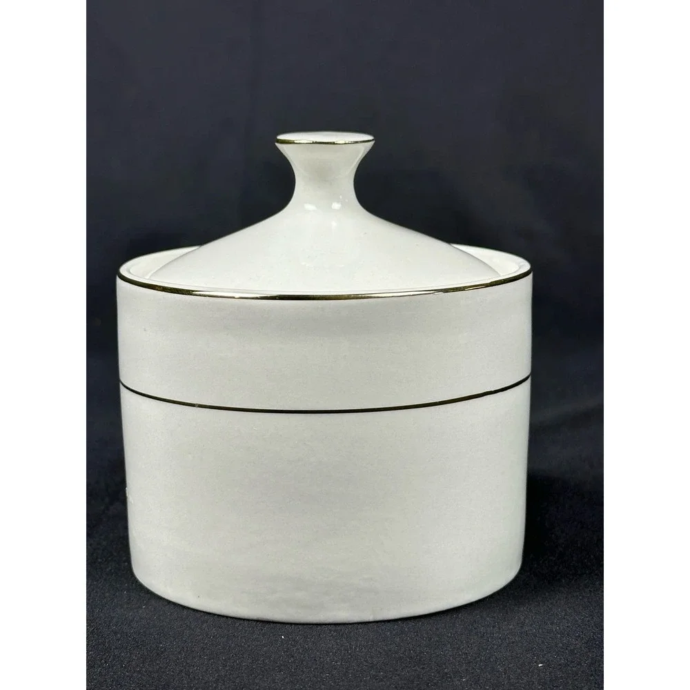 Sonoma Lifestyle Sugar Bowl with Lid white with Gold Trim